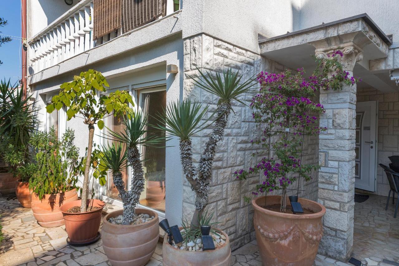Apartments Villa Lungomare بولا المظهر الخارجي الصورة