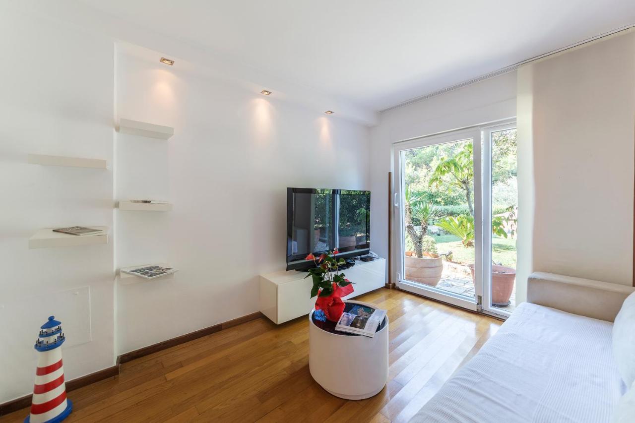 Apartments Villa Lungomare بولا المظهر الخارجي الصورة