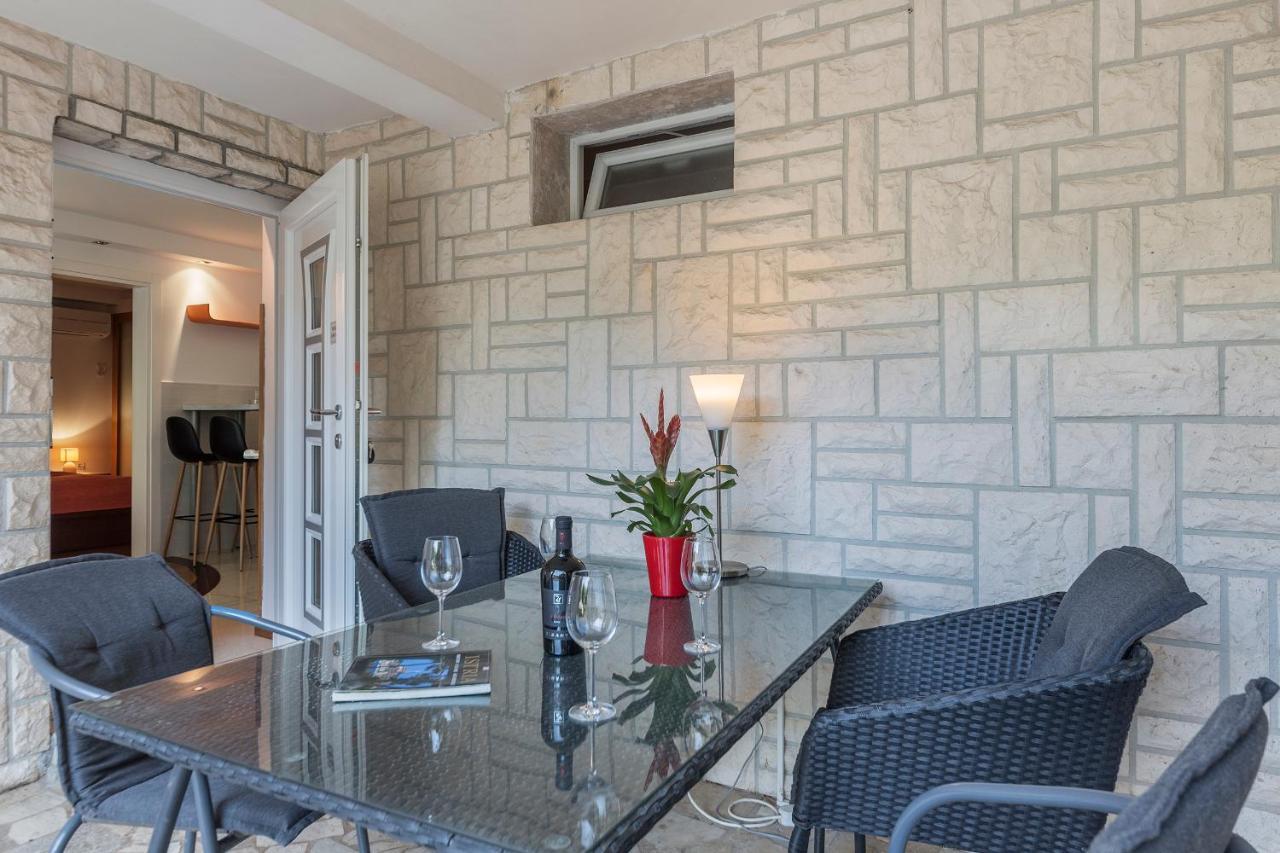 Apartments Villa Lungomare بولا المظهر الخارجي الصورة