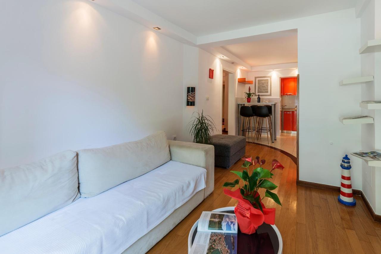 Apartments Villa Lungomare بولا المظهر الخارجي الصورة